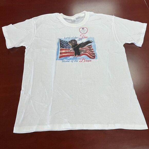 Land Of The Free Home Of The Brave T-Shirt sz L NWT - Picture 1 of 4